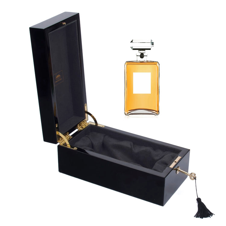 Luxury Large Wooden Memory Keepsake Package Box With Lock product reference